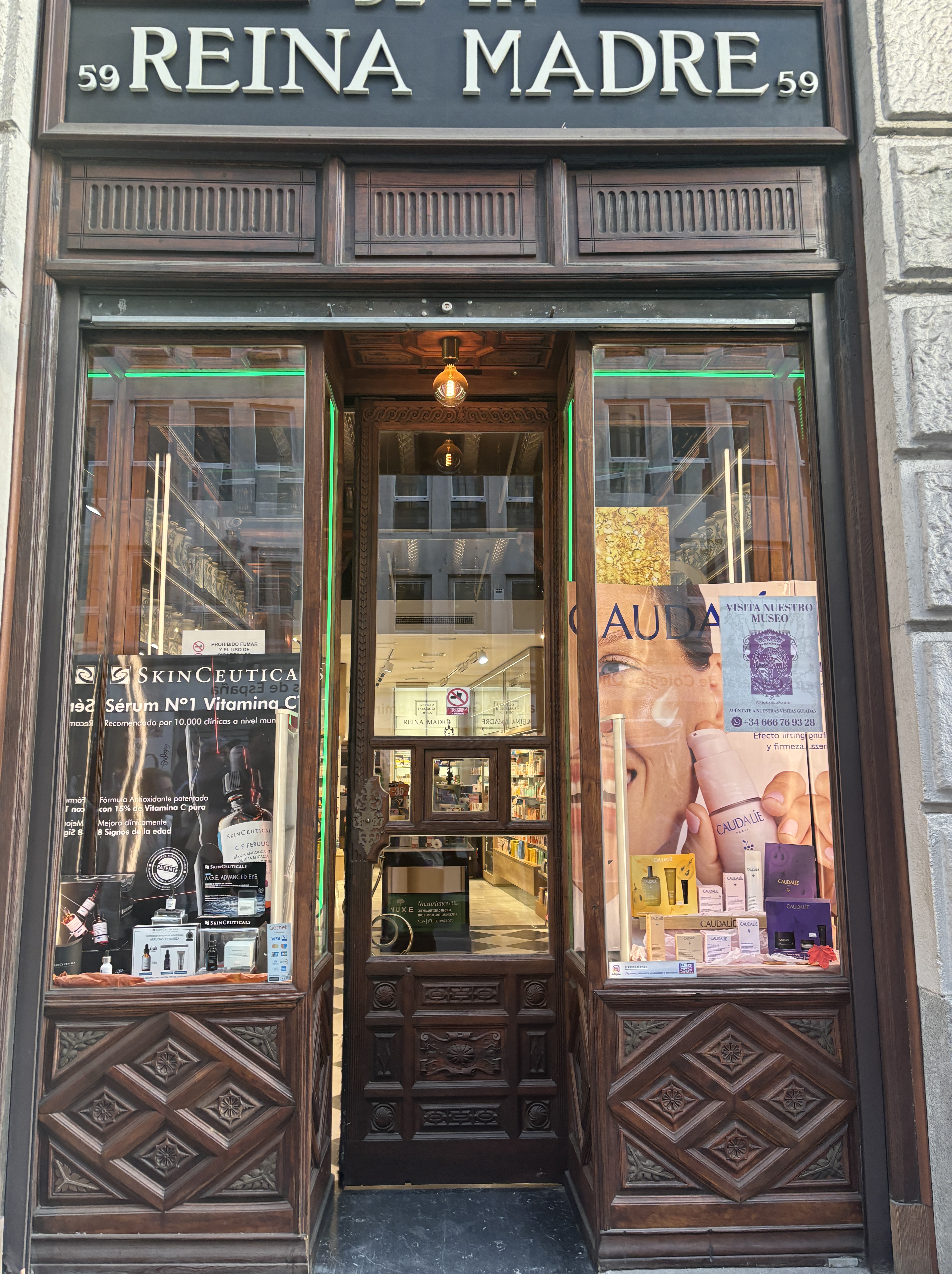 Skincare shop window of Reina Madre in Madrid