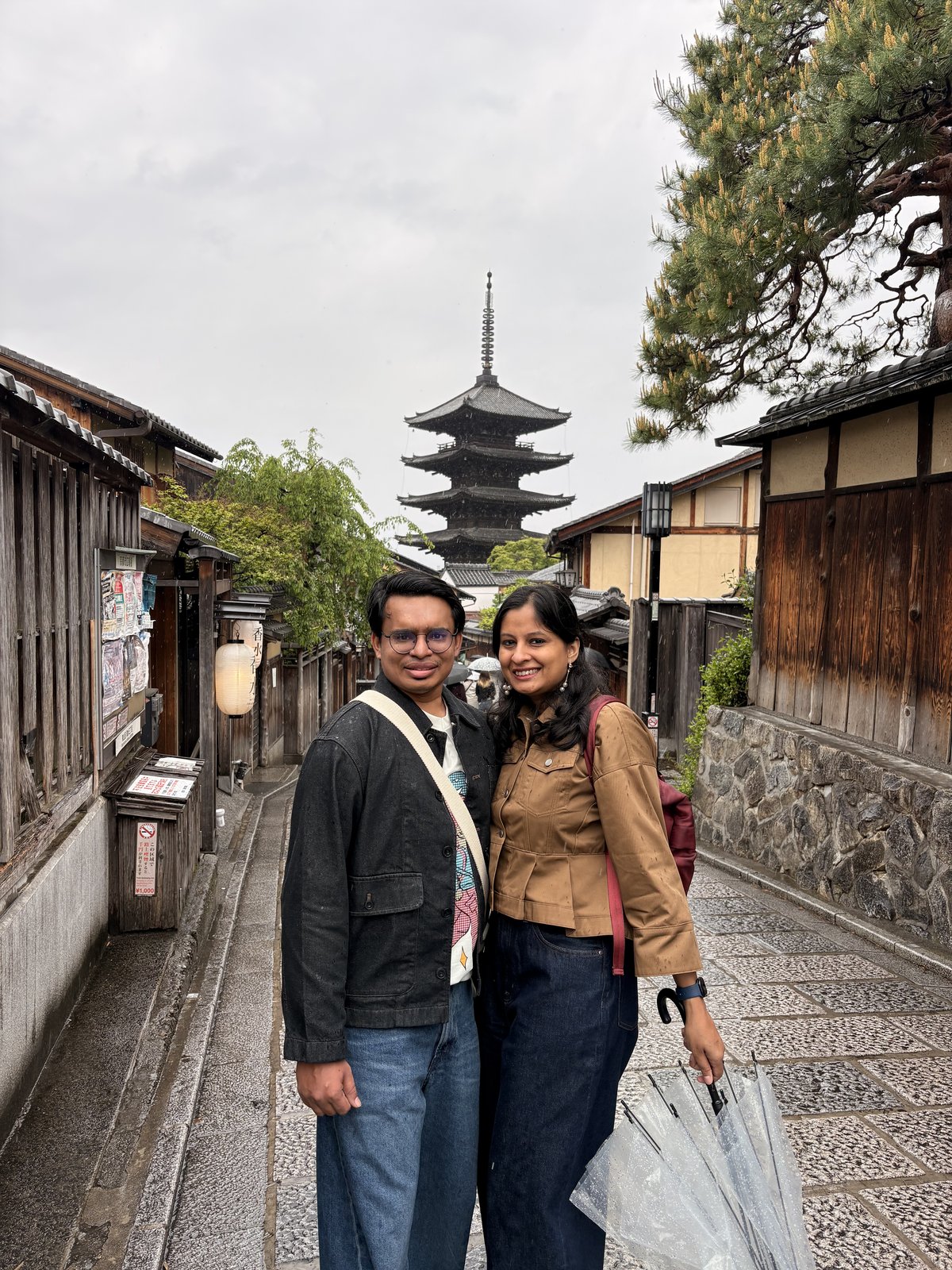Sannenzaka street with Yasaka pagoda and umbrellas